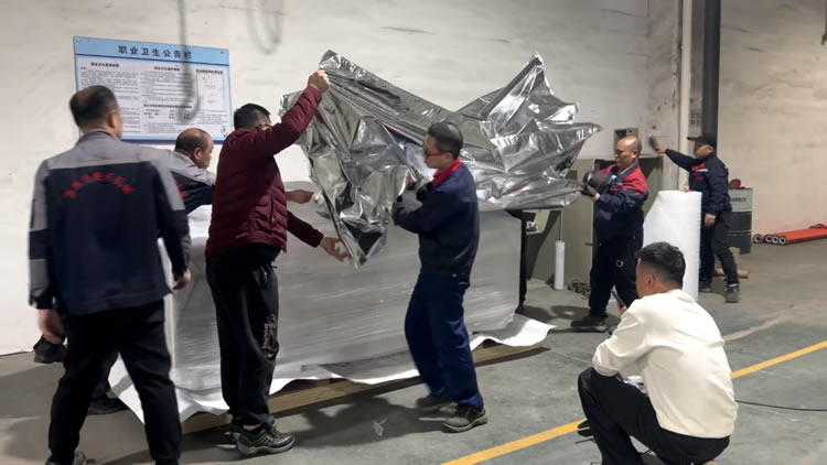 鋁箔分切機(jī)